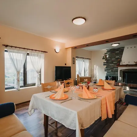 Casa de Férias Къща За Гости Искрица И Сияйница