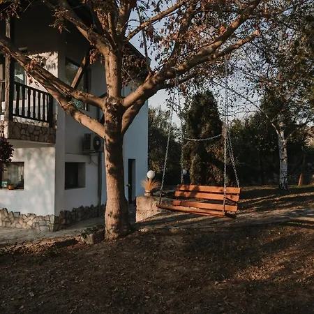 Casa de Férias Къща За Гости Искрица И Сияйница *