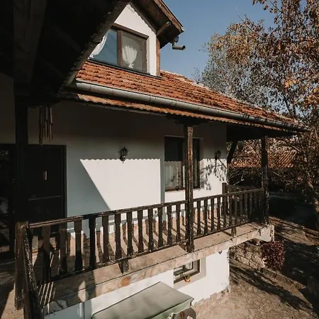 Casa de Férias Къща За Гости Искрица И Сияйница *