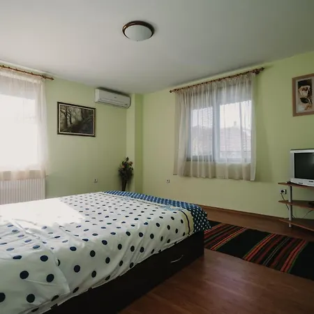 Casa de Férias Къща За Гости Искрица И Сияйница Cherven (Ruse)